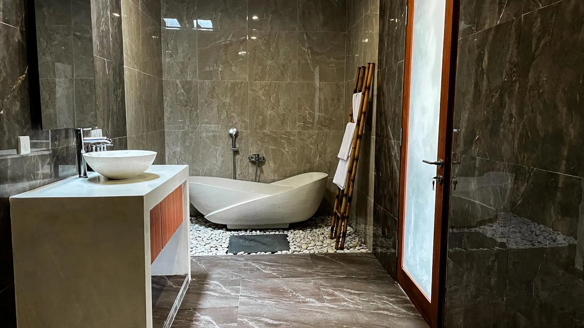 Villa 2Br With Private Pool Villa Sinergi Seminyak